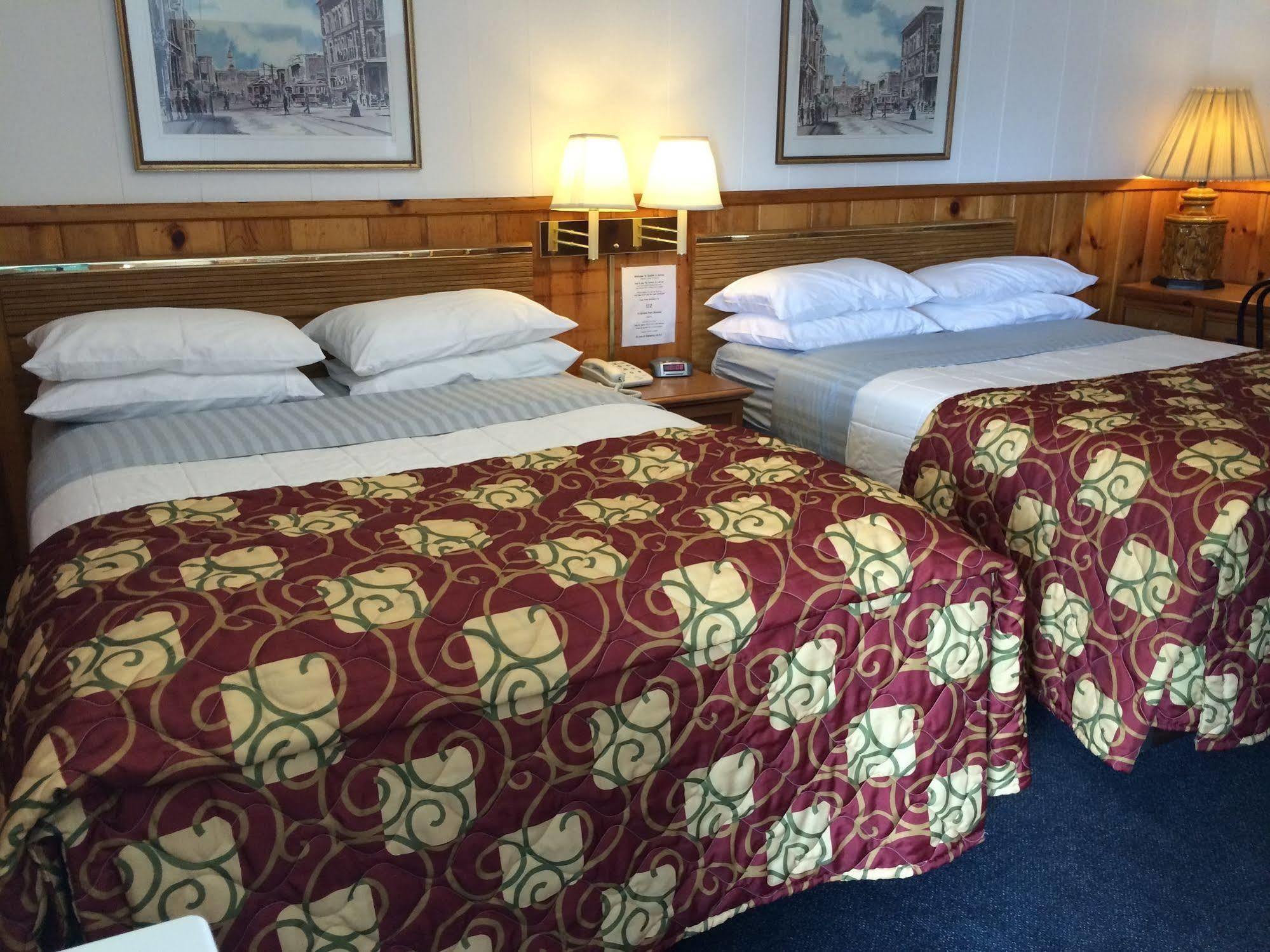 Saddle & Surrey Motel エステス・パーク エクステリア 写真